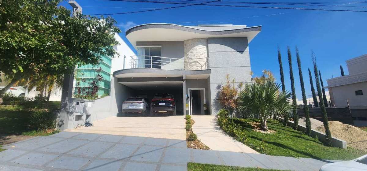 Casa à venda Condomínio Colinas do Sol  - Altos da Boa Vista 3 suítes, 250m² 4 vagas, piscina aquecida - Consultora Sandra Franco