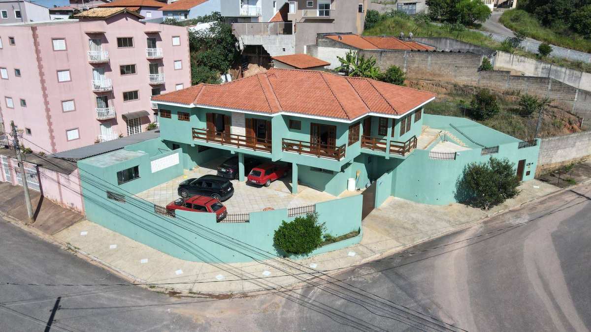 Casa à venda com 3 quartos, 292,60m² - Jardim Secol,Piedade