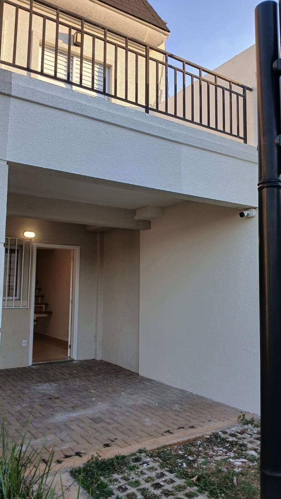 Sobrado à venda com 2 quartos, 79,00m² - ,