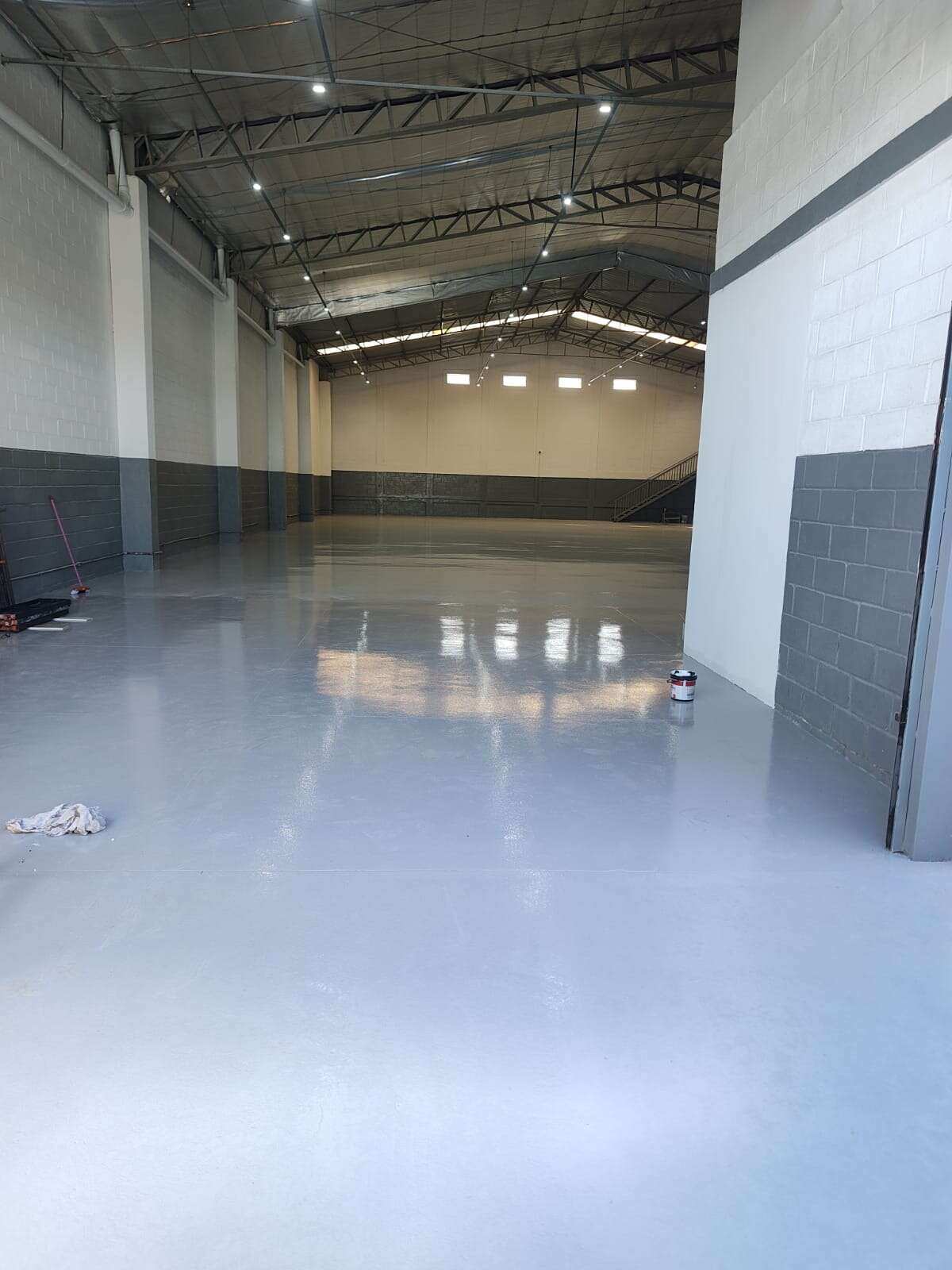  - Galpão para venda e locação 748,60 m² 4 banheiros, 4 salas Bairro Parque São João Votorantim